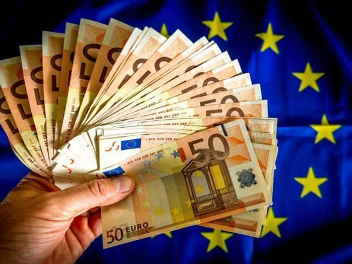 Гроші від ЄС. Фото: Delo.ua