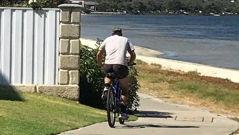 Підозрюваний на велосипеді, фото: The West Australian