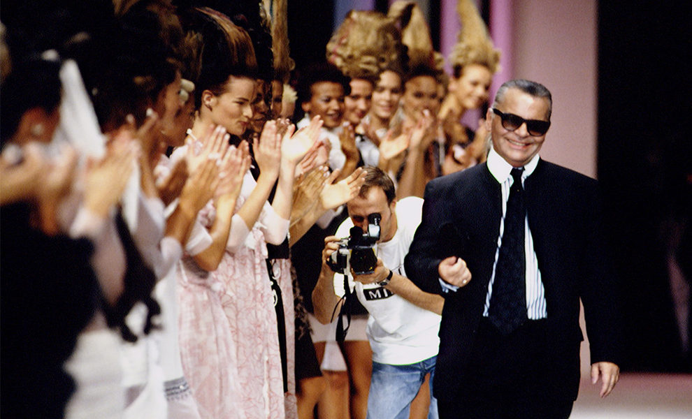 У фіналі показу Chanel весна-літо 1994