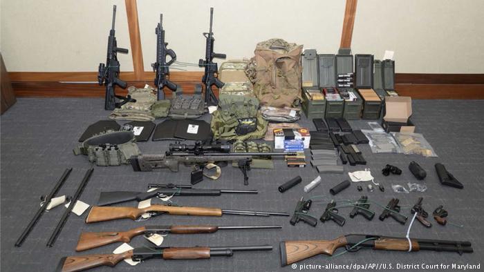 Найденное оружие. Фото:Deutsche Welle