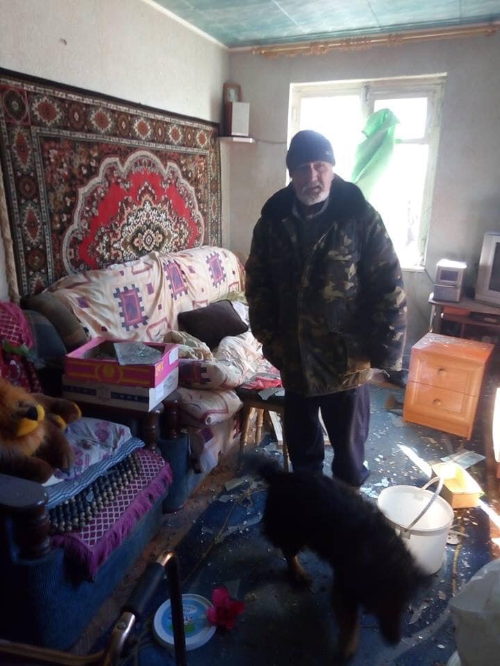 Результаты обстрела села под Луганском, фото — ООС