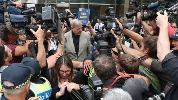 Священий прийшов до суду. Фото: BBC News