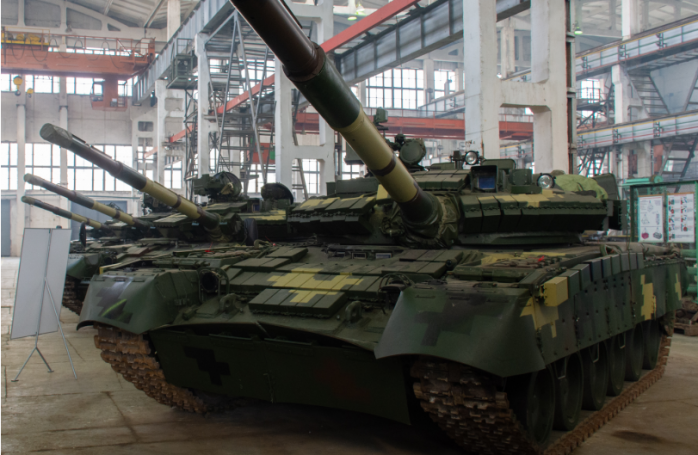 Танк Т-80 обладнали сучасними технічними приладами. Фото: "Укроборонпром"
