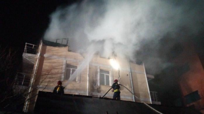 Пожежа на Подолі у Києві, фото — ДСНС