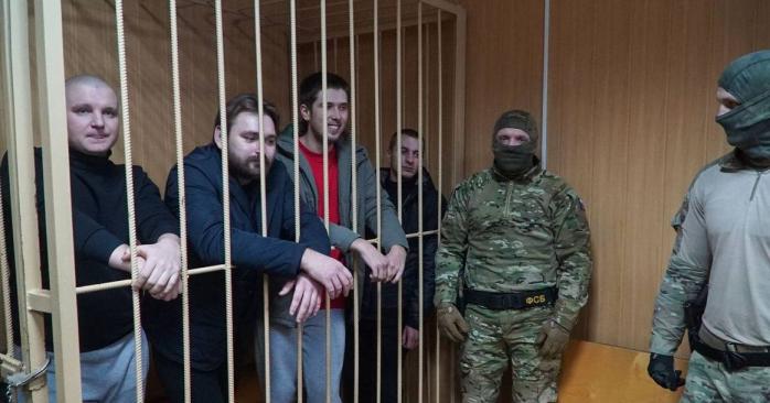 Все захваченные Россией украинские моряки признали себя военнопленными, фото — "Громадське"