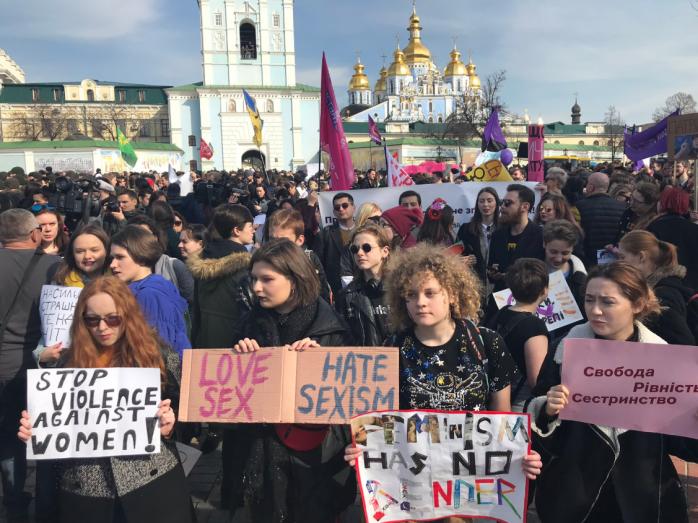Марш жінок у Києві. Фото: Christopher Miller у Twitter