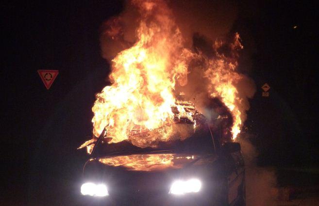 В Луцке сожгли автомобили адвоката