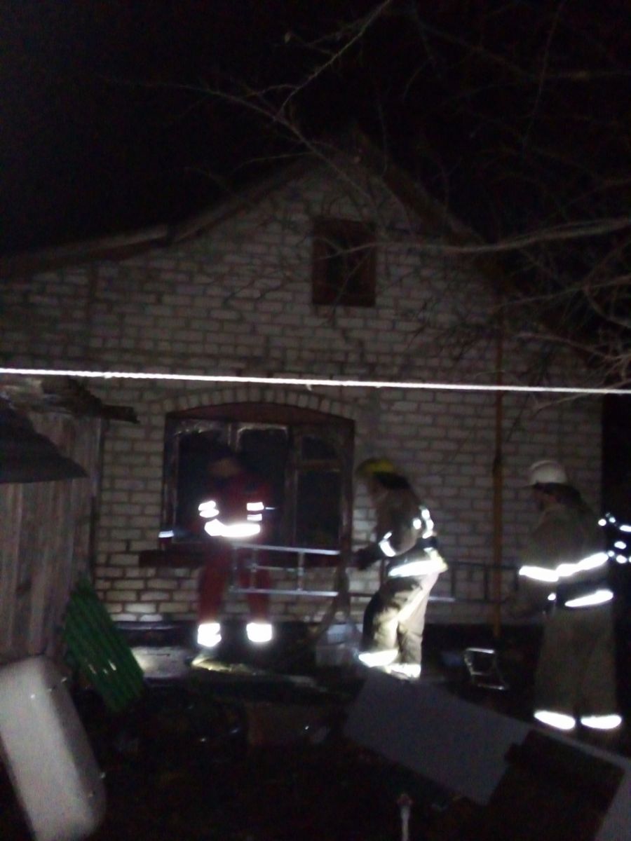 В результате пожара в Красногоровке погибли четыре человека. Фото: ГСЧС