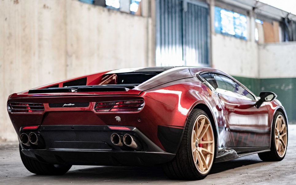 Екс-глава Lotus показав фінальний варіант «відродженого» De Tomaso Pantera. Фото: L'Automobile Magazine