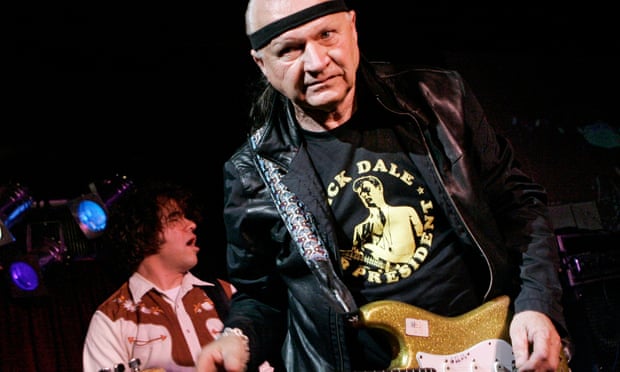 У США помер гітарист Дік Дейл. Фото: The Guardian