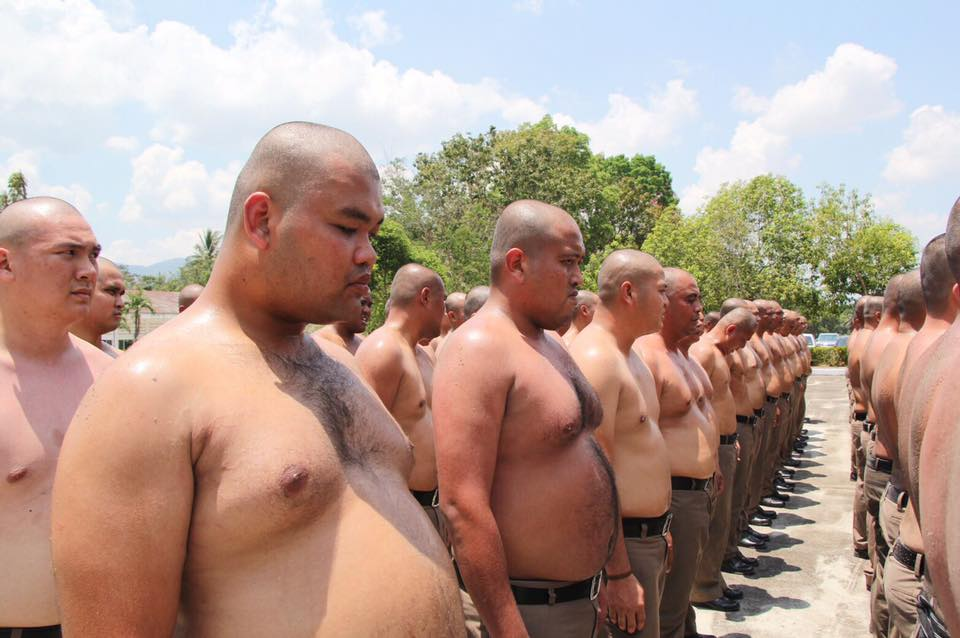 Тайских полицейских с лишним весом отправили в спортивные лагеря. Фото: facebook.com/lovepolice2