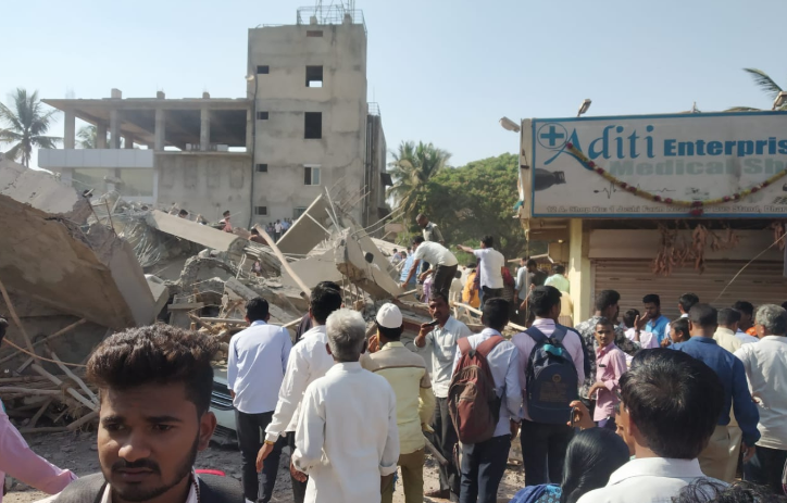 Развалины торгового центра в Индии. Фото: twitter/DDChandanaNews