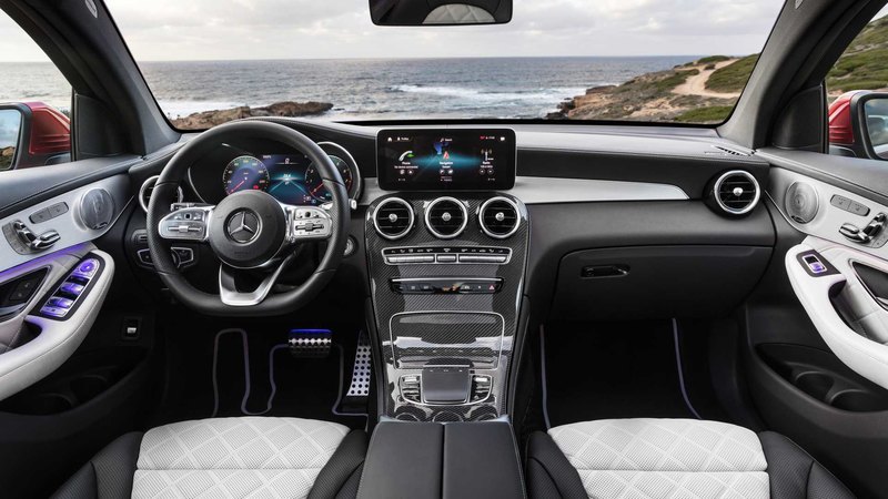 Mercedes-Benz обновил элитную модель GLC Coupe