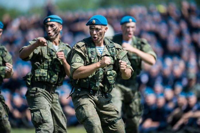 Масштабні військові навчання десантників проходять у Криму. Фото: Soldats.Club