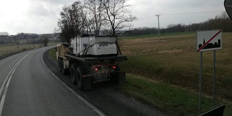 Американські військові автомобілі потрапили в ДТП у Польщі, фото: Brzesko112.pl