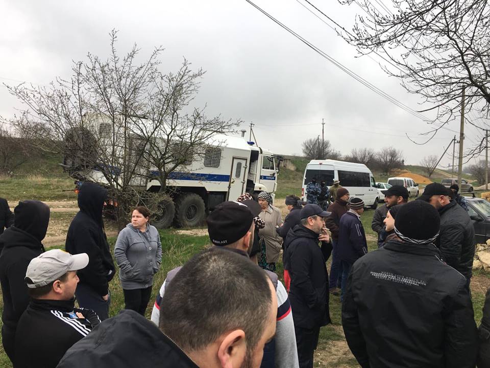 Массовые обыски в домах крымских татар на оккупированном полуострове