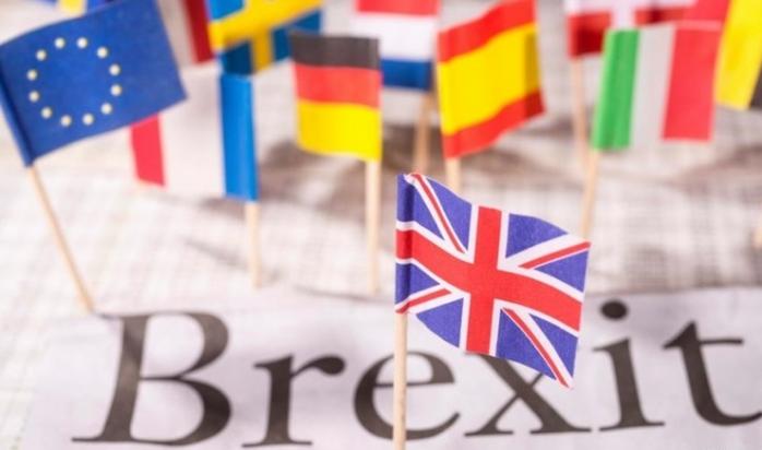 Brexit: восемь вариантов выхода Британии из ЕС отклонил парламент. Фото: Переправа