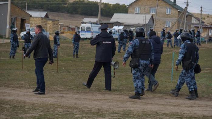У Криму до 15 травня кинули за ґрати дев’ятьох кримських татар, ще трьох затримали у Ростові. Фото: Кримська солідарність