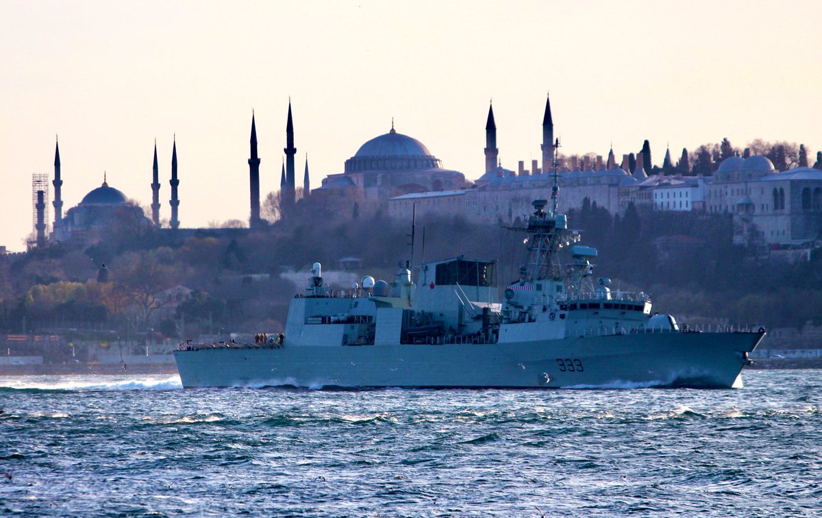 Три кораблі НАТО пройшли через Босфор в акваторію Чорного моря, фото — Твіттер Yoruk Isik