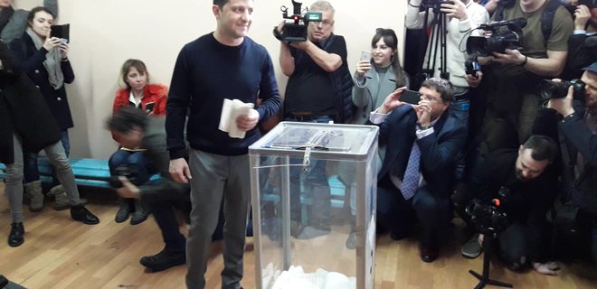 Зеленський проголосував на виборах президента / Фото: liga.net