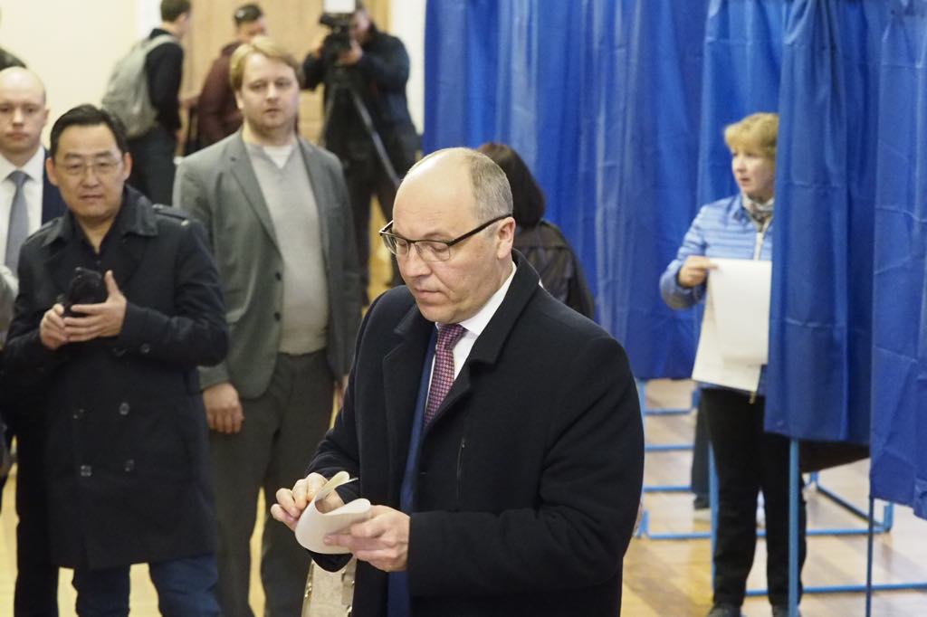 Андрей Парубий проголосовал на выборах президента, фото «ЛІГА.Новости»