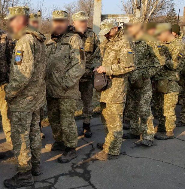 Як голосують українські військові на Донбасі та за кордоном. Фото: mil.gov.ua