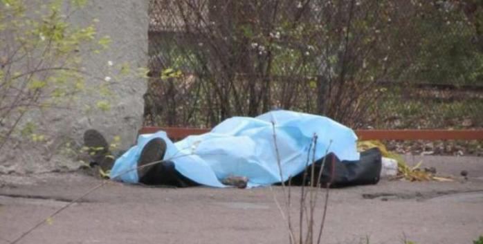 Во Львове после посещения избирательного участка пенсионер упал замертво. Фото: Анголенко News