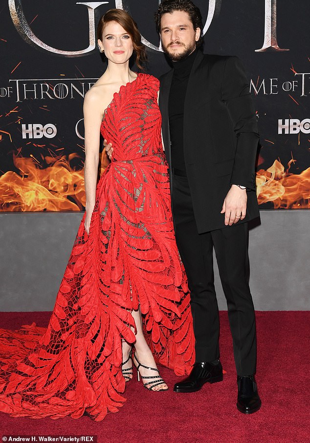 Игра престолов: звезды сериала посетили мировую премьеру финального сезона в Нью-Йорке 