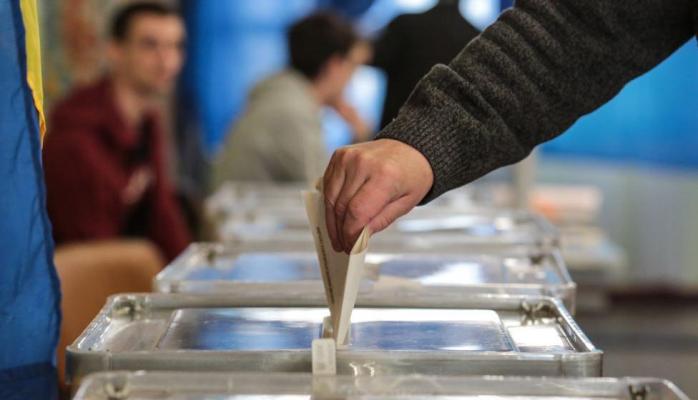 Голосування на першому турі президентських виборів відбувалося 31 березня, фото: Сергій Нужненко
