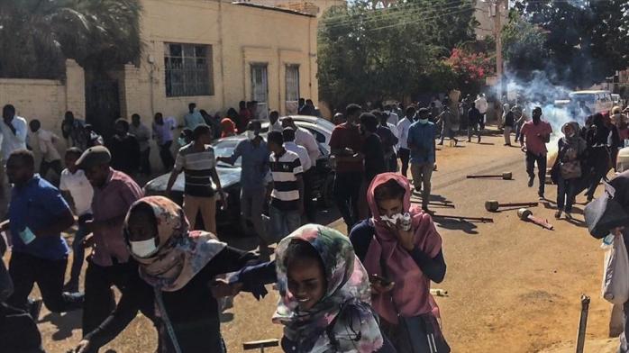 У Судані в масштабній акції протесту загинули п'ятеро осіб і десятки отримали поранення. Фото: Twitter/metesohtaoglu
