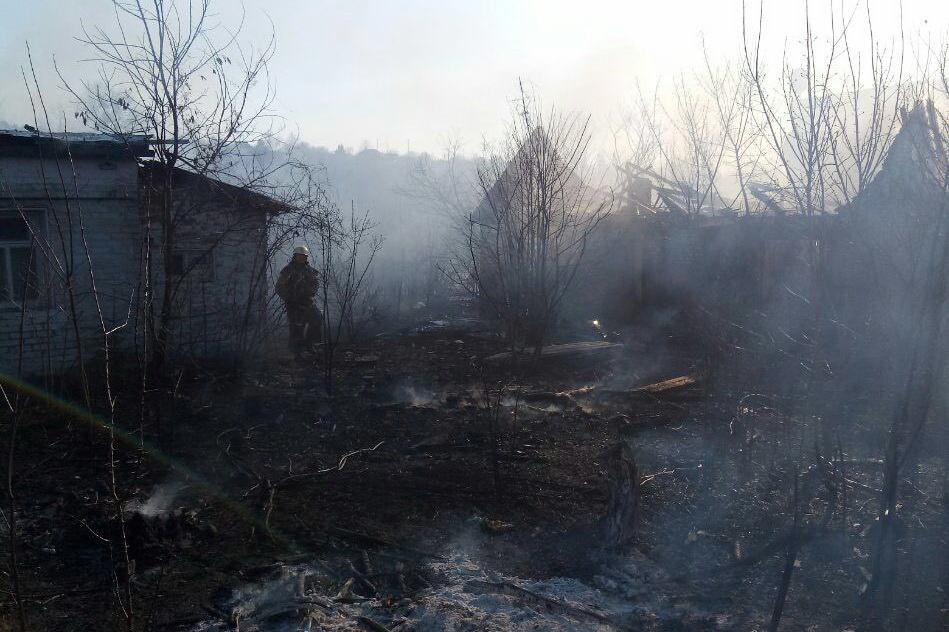 Сжигание сухой травмы в Украине. Фото: ГСЧС