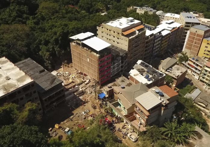 Багатоповерхівки обвалилися у Ріо-де-Жанейро, є загиблі. Фото: g1.globo.com