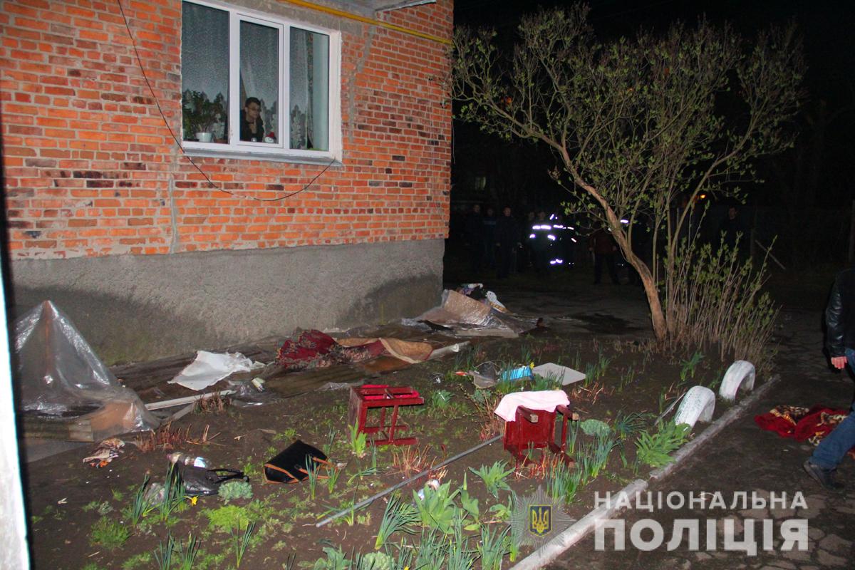 На Житомирщині чоловік увірвався до квартири сусідки та погрожував підірвати багатоповерхівку. Фото: zt.npu.gov.ua