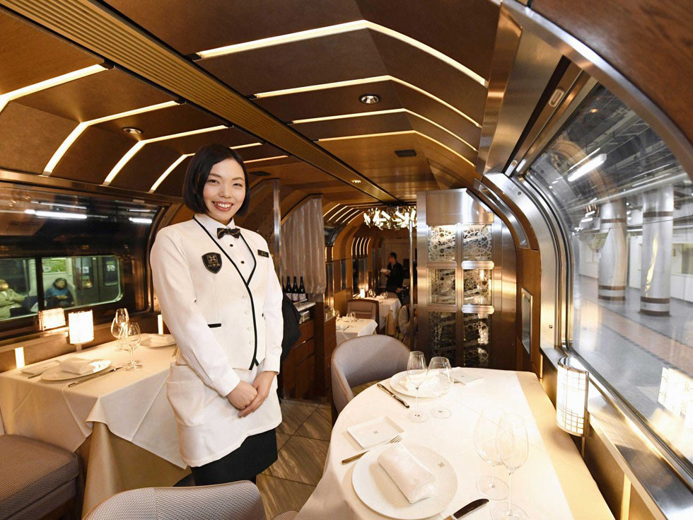 Найдорожчі поїзда світу назвали експерти. Фото: auto.mail.ru