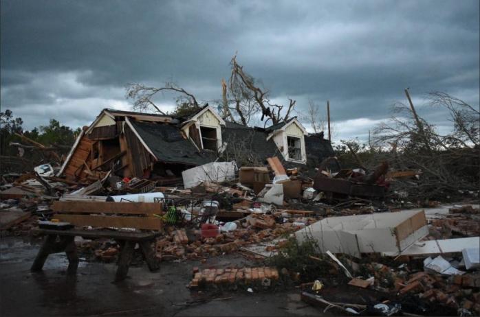 Жертвами урагану в США стали не менше восьмох осіб. Фото: moien.lu