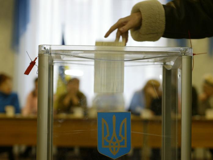 У восьми областях та в Києві бракує членів виборчкомів. Фото: UATV