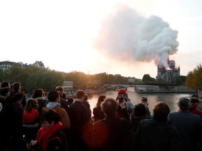 Пожар в Нотр-Дам де Пари. Фото: Le Figaro
