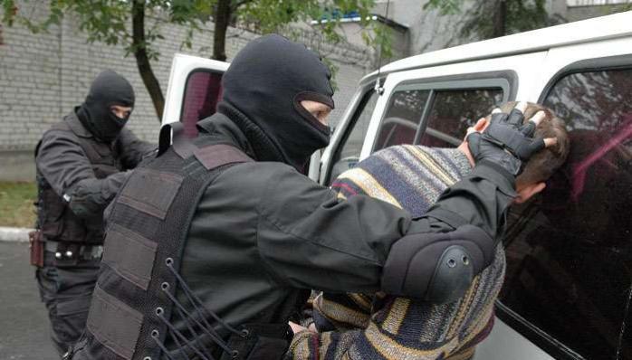 СБУ задержала семерых участников диверсионной группы, причастных к покушению на украинского офицера. Фото: Пресса Украины