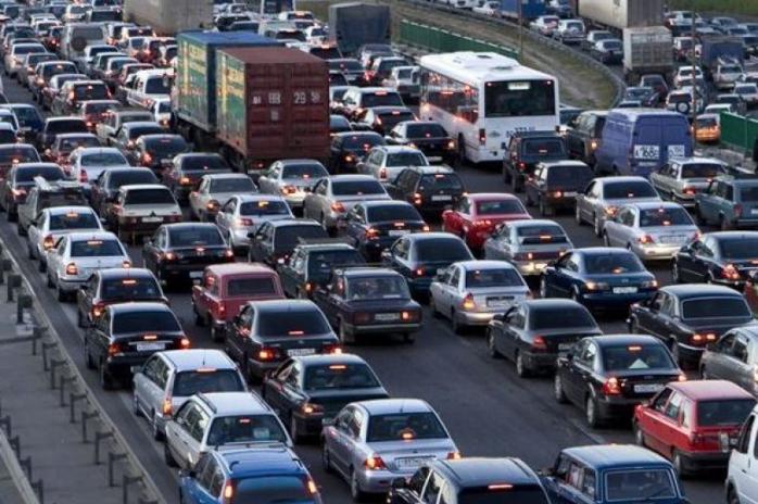 Дебати спричинили транспортний колапс на в'їздах до Києва, фото — 5 канал