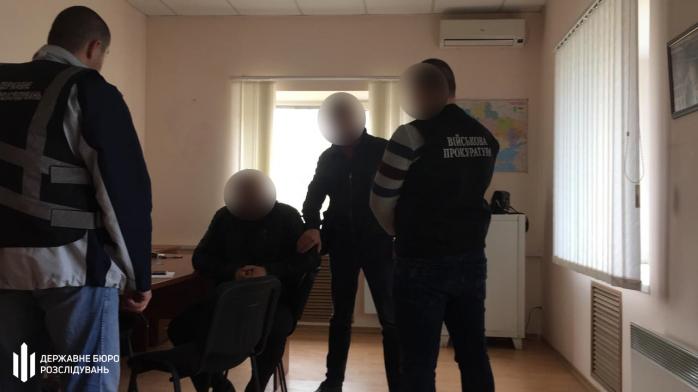 На Запорожье полиция требовала «дань» у предпринимателей. Фото: ГБР