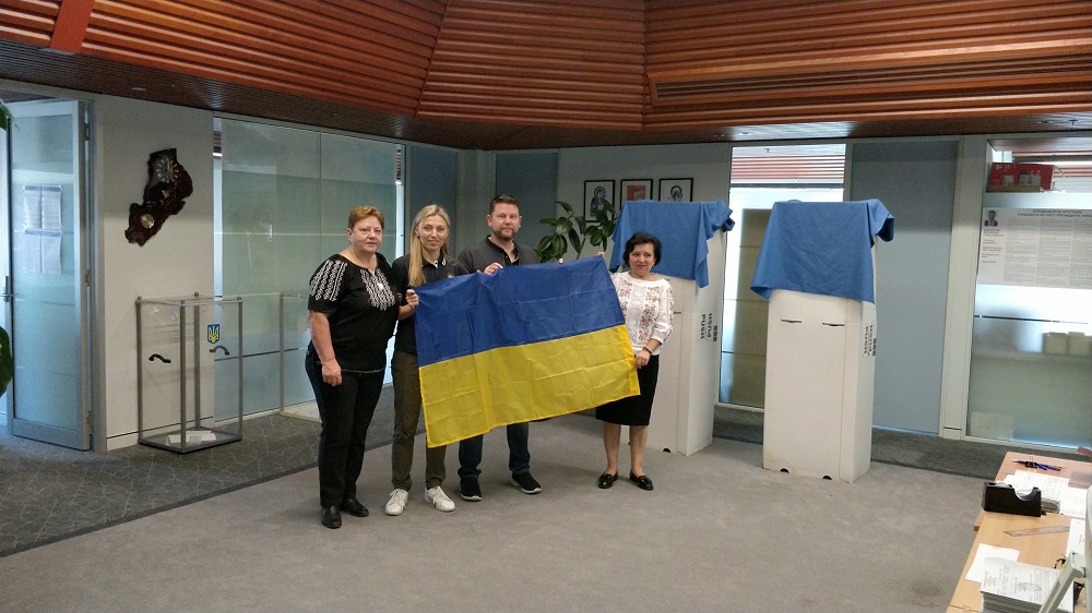 Второй тур: украинцы Австралии уже голосуют / Фото: Посольство Украины в Австралии