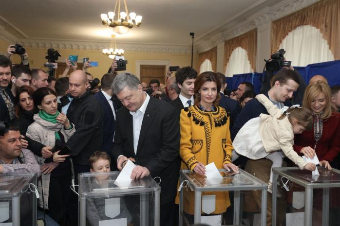 Порошенко проголосував у другому турі / Фото: twitter.com/poroshenko