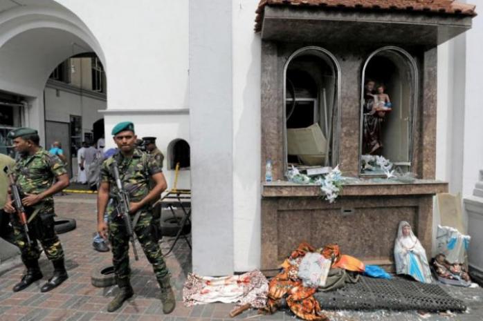 Жертвами взрыва на Шри-Ланке стали более 200 человек, фото: The Straits Times