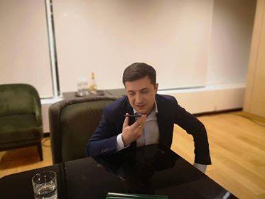 Макрон подзвонив Зеленському у ніч виборів, фото — Фейсбук В.Зеленського