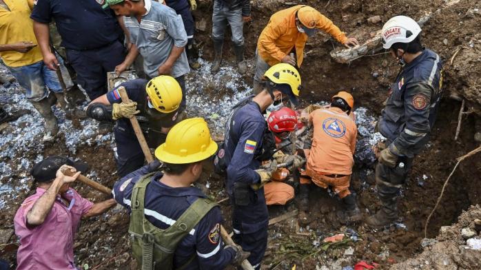 Смертоносні зсуви: у Колумбії загинули 19 осіб, є поранені. Фото: twitter/deji_of_lagos