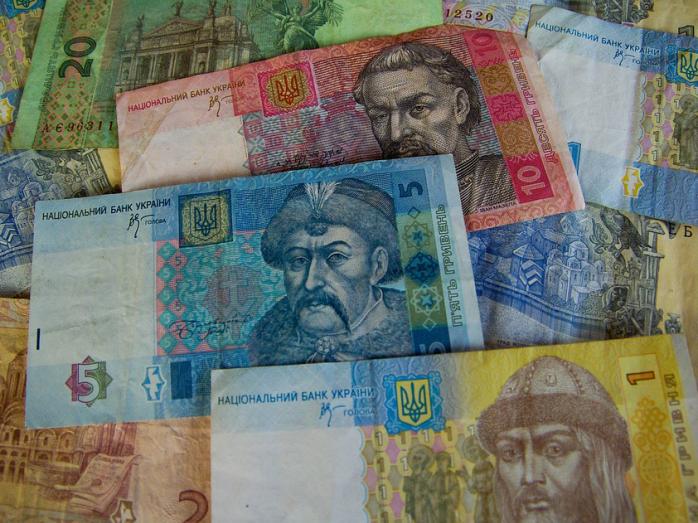 Украинская гривна к доллару укрепилась на 8 коп. Фото: 