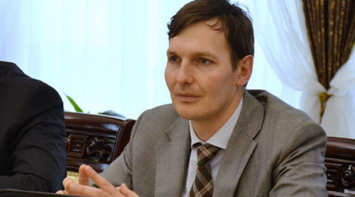 От Луценко ушел прокурор, который отменял подозрения по делу Курченко, фото — Главком