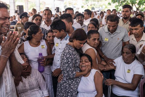  У Шрі-Ланці загинули вже 359 осіб. Фото: twitter / hotcelebnews
