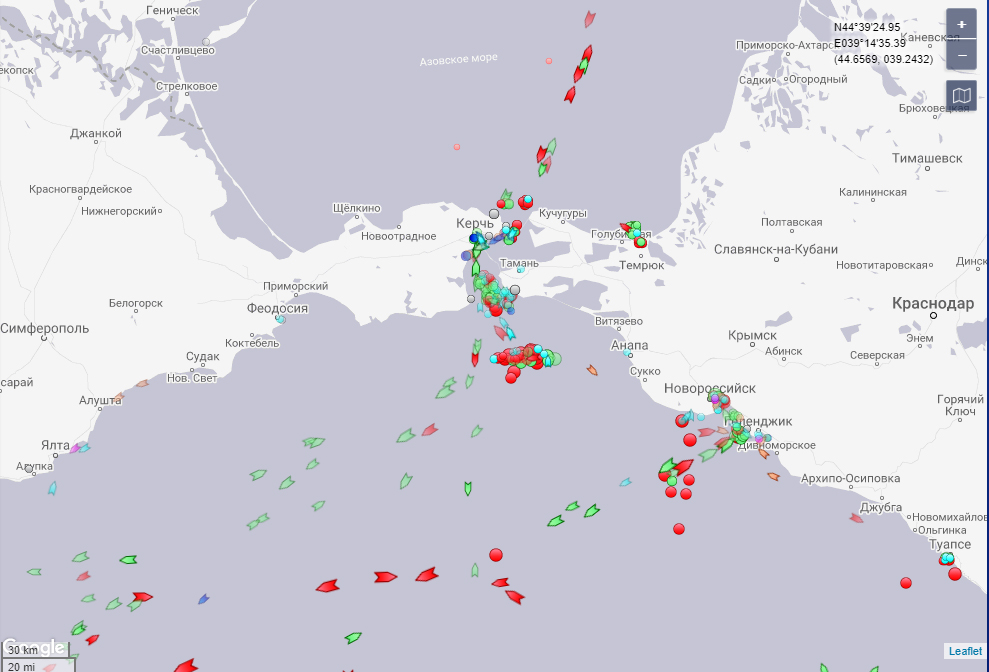 Скопление кораблей в Азовском море. Карта: Marine Traffic