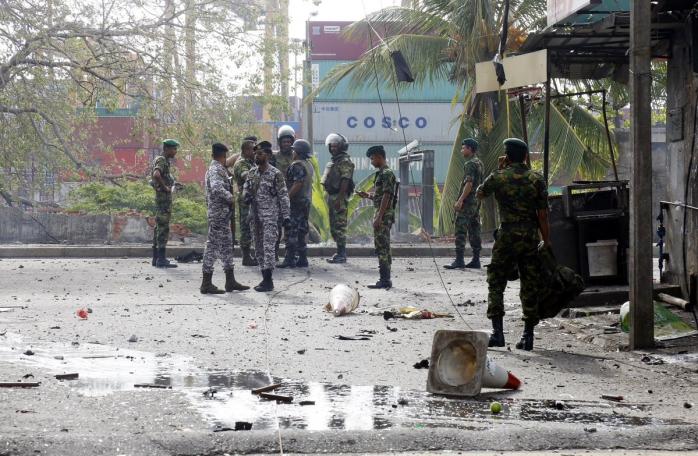 В Шри-Ланке задержали мужчин со взрывчаткой, прогремели новые взрывы. Фото: twitter/torreon